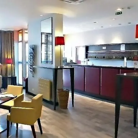 Du Centre Hotel *
